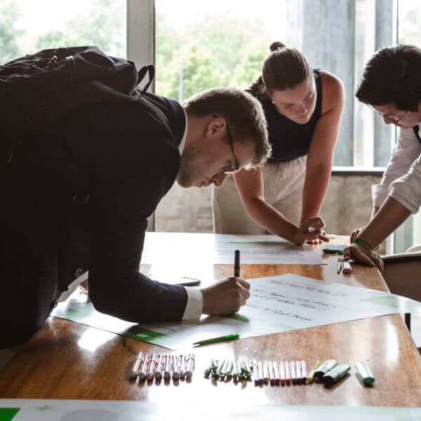 Adrien et Eloïse, étudiants à CESI, participent à l’European Innovation Academy